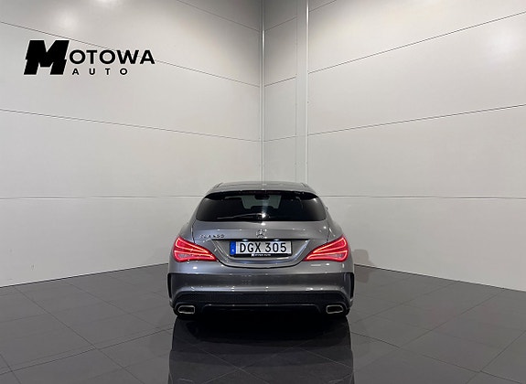 Mercedes-Benz CLA200 4 of 5