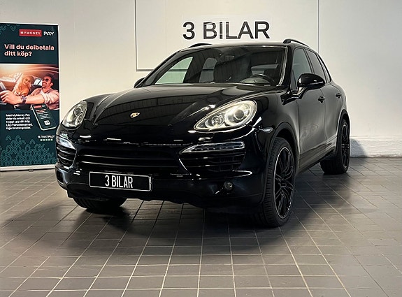 Porsche Cayenne 4 of 5