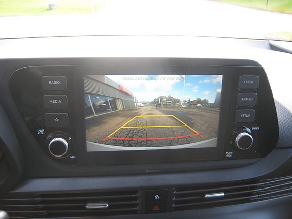 Hyundai i20 15 of 17