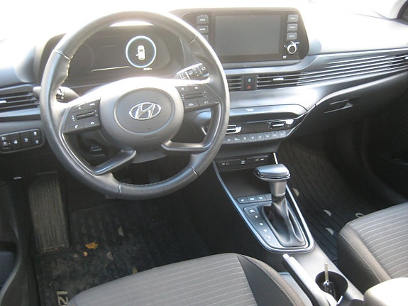 Hyundai i20 8 of 17