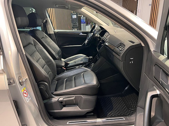 Volkswagen Tiguan 16 of 27