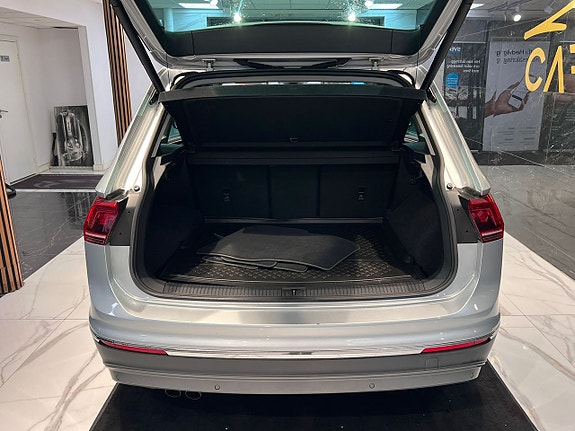Volkswagen Tiguan 5 of 27