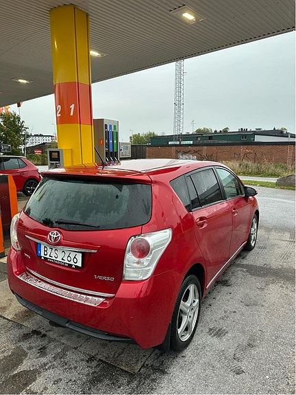 Toyota Verso 2 of 5