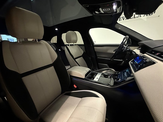 Land Rover Range Rover Velar 13 of 28