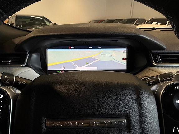 Land Rover Range Rover Velar 20 of 28