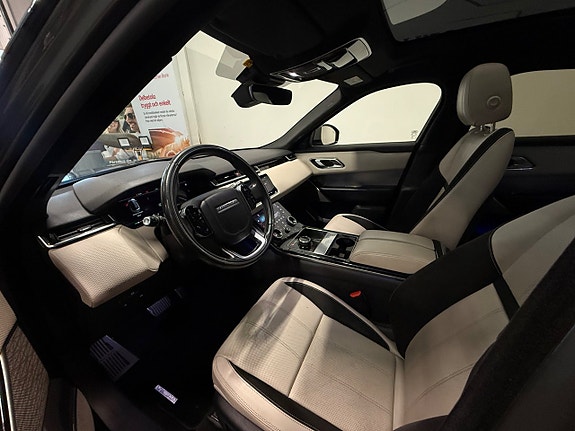 Land Rover Range Rover Velar 14 of 28