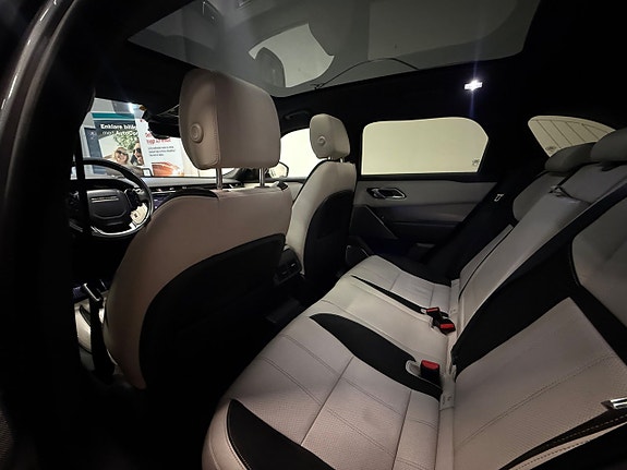 Land Rover Range Rover Velar 16 of 28