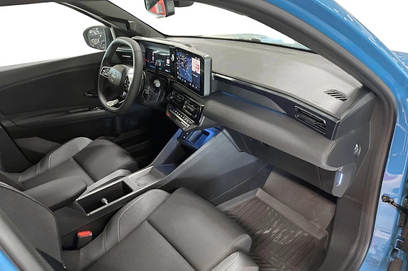 Nissan Micra 9 of 17