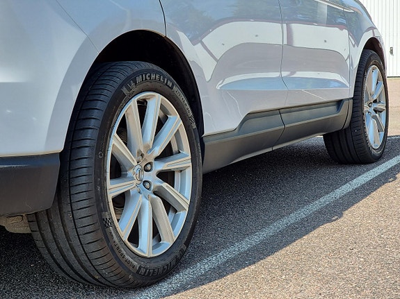 Ford Edge 9 of 15