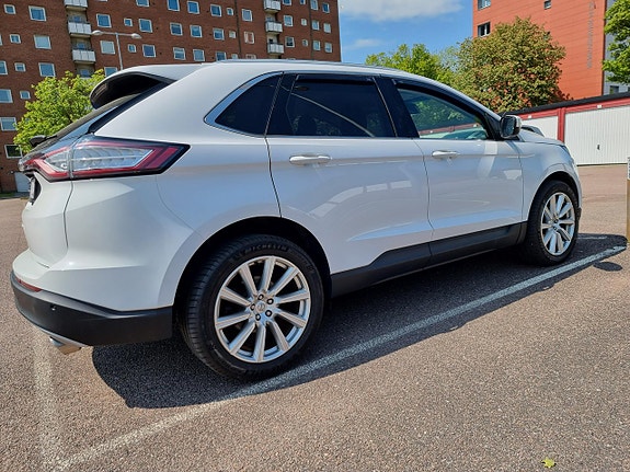 Ford Edge 10 of 15