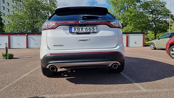 Ford Edge 4 of 15