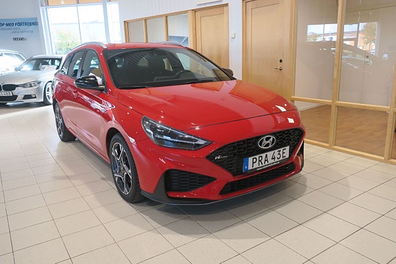Hyundai i30 2 of 5