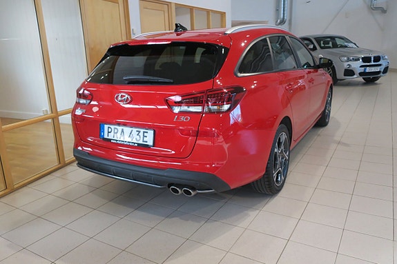 Hyundai i30 4 of 5