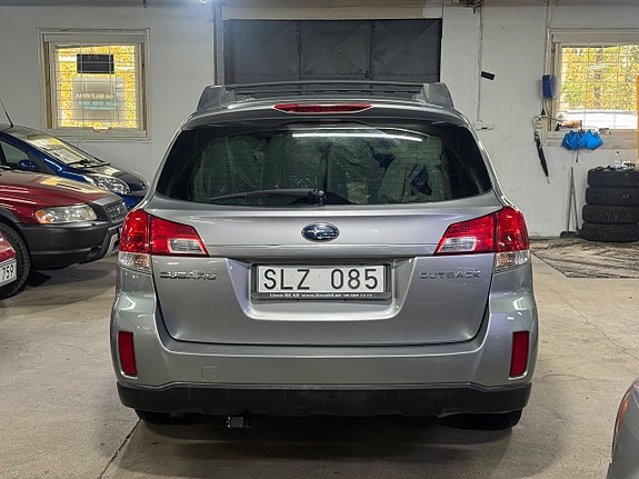 Subaru Outback 5 of 18