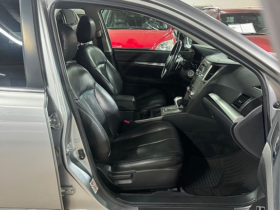Subaru Outback 7 of 18