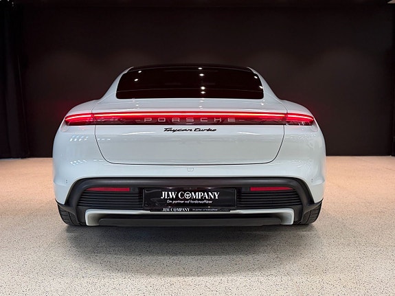 Porsche Taycan Turbo 7 of 20
