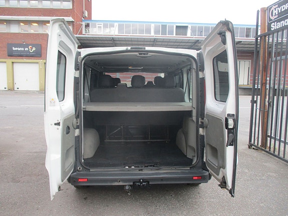 Renault Trafic 7 of 14