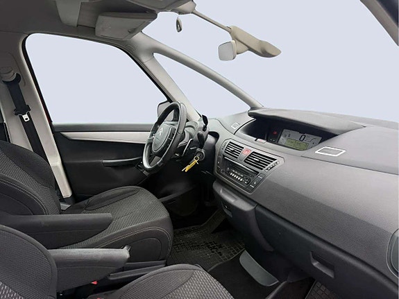 Citroen C4 Picasso 18 of 21