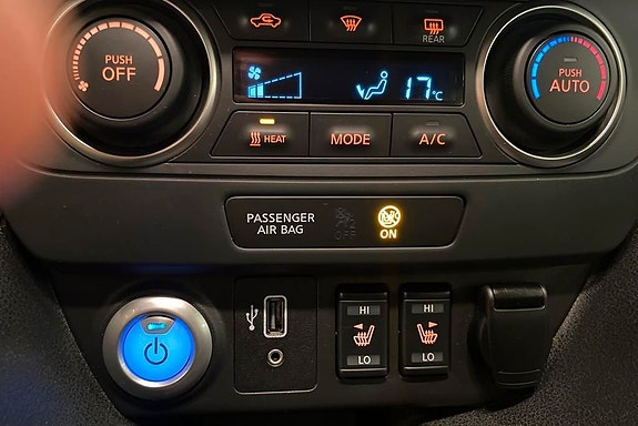 Nissan Leaf 13 of 16