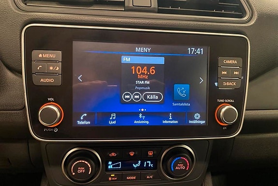 Nissan Leaf 11 of 16