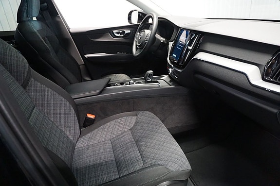 Volvo XC60 10 of 21