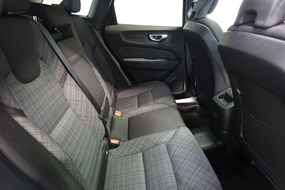 Volvo XC60 11 of 21