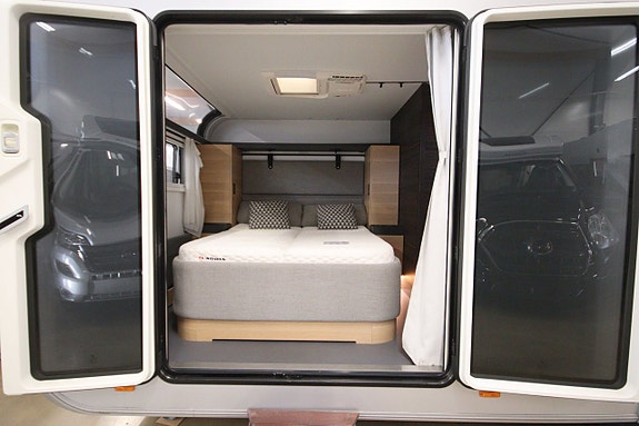 Adria Astella 704HP 6 of 17