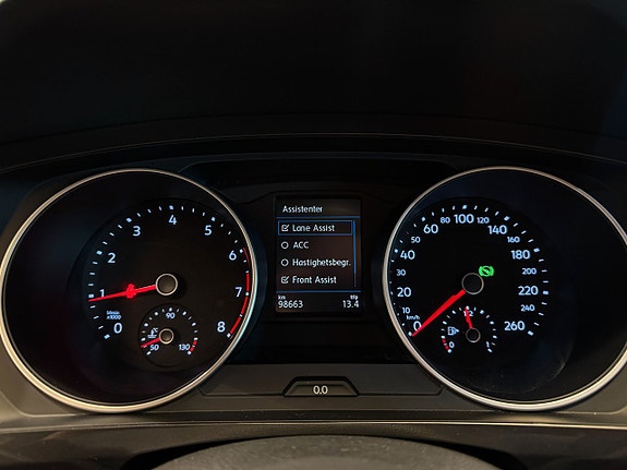Volkswagen Tiguan 11 of 25
