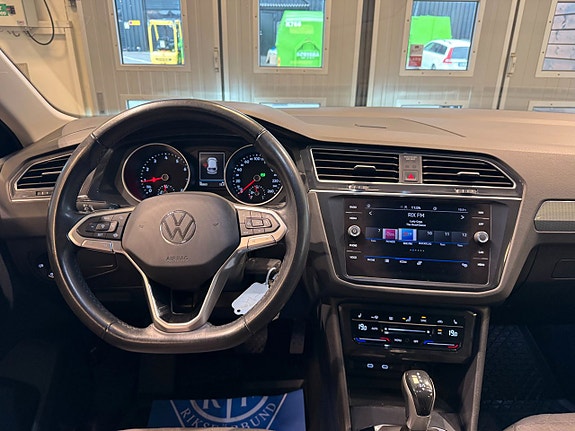 Volkswagen Tiguan 8 of 25