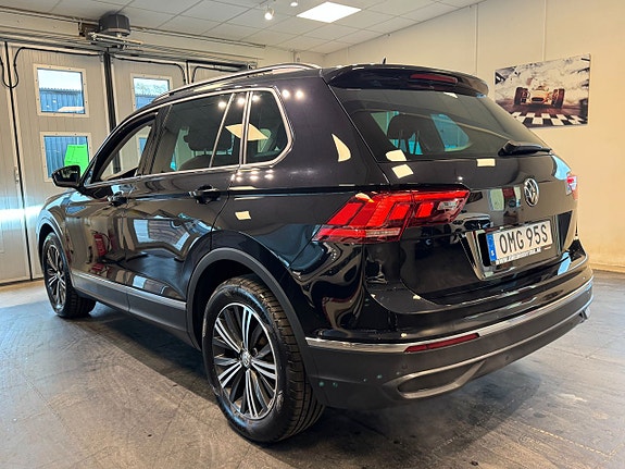 Volkswagen Tiguan 3 of 25