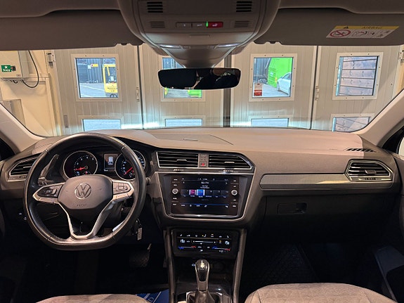 Volkswagen Tiguan 5 of 25