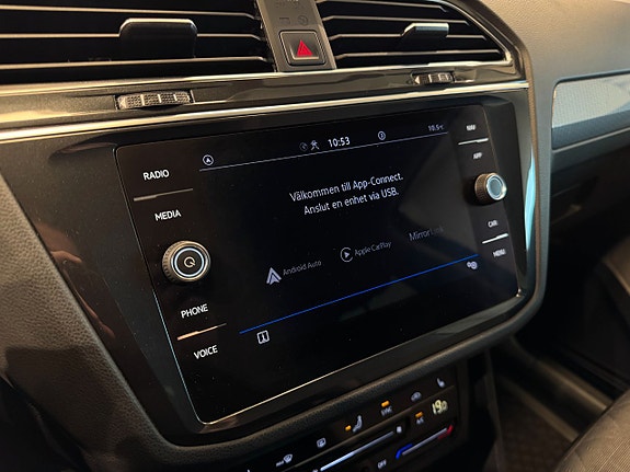 Volkswagen Tiguan 14 of 25