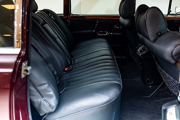 Mercedes-Benz 600 9 of 21