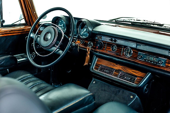 Mercedes-Benz 600 7 of 21