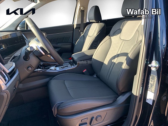 Kia Sorento 8 of 21