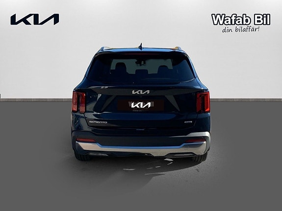 Kia Sorento 5 of 21