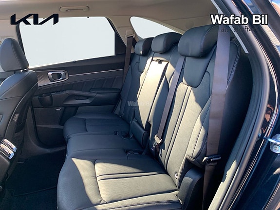Kia Sorento 9 of 21
