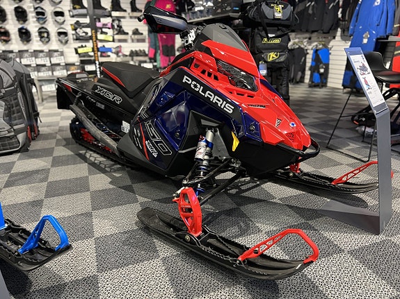 Polaris 650 INDY XCR 136 *7S*