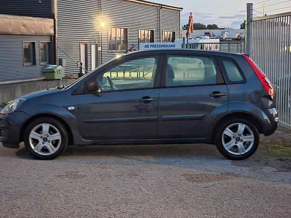 Ford Fiesta 9 of 26