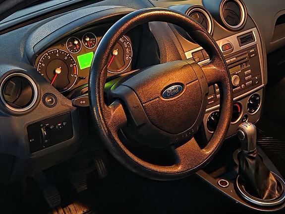 Ford Fiesta 17 of 26