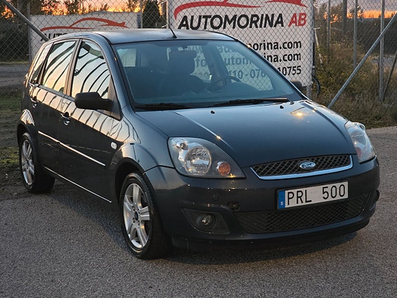 Ford Fiesta 2 of 5