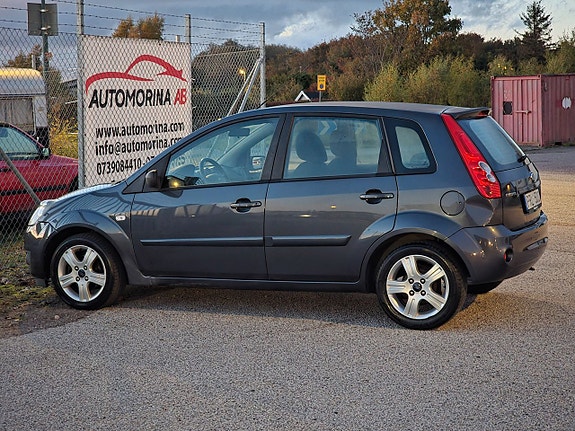 Ford Fiesta 13 of 26