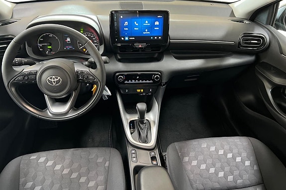 Toyota Yaris 9 of 17