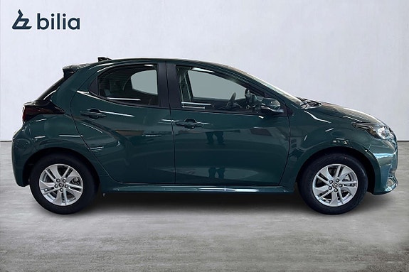 Toyota Yaris 2 of 5