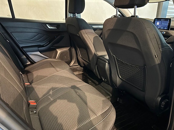 Ford Focus 9 of 12