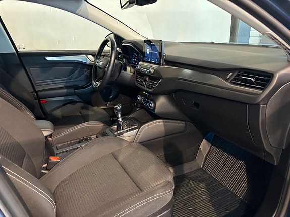 Ford Focus 8 of 12