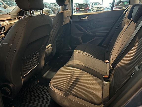 Ford Focus 10 of 12