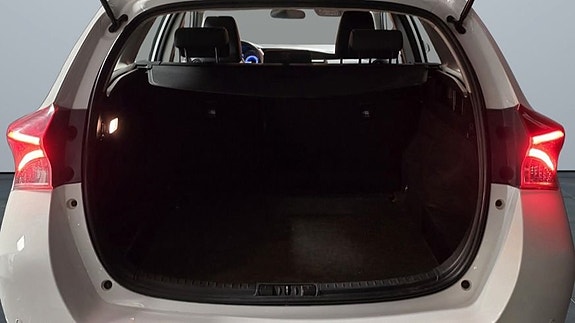 Toyota Auris 4 of 14