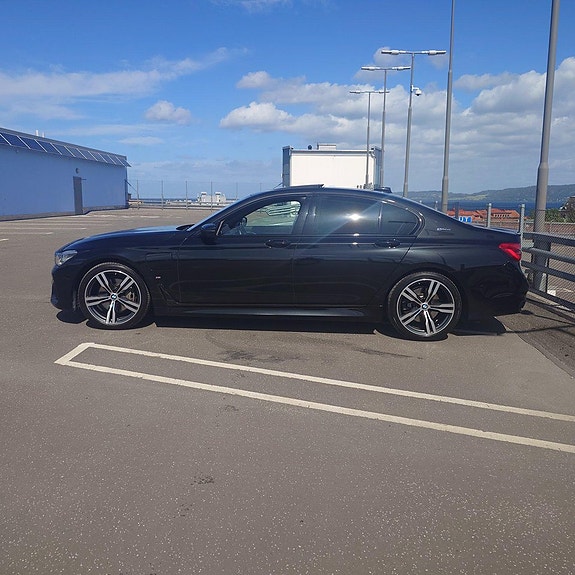 BMW 740e 10 of 15