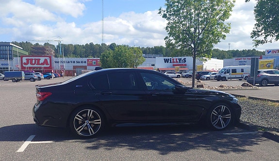 BMW 740e 5 of 5